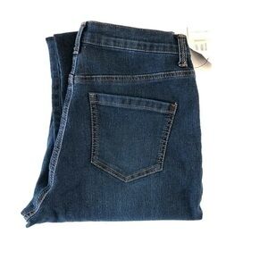 NWT Gloria Vanderbilt Amanda Women's Denim Jeans Size W4 X L31